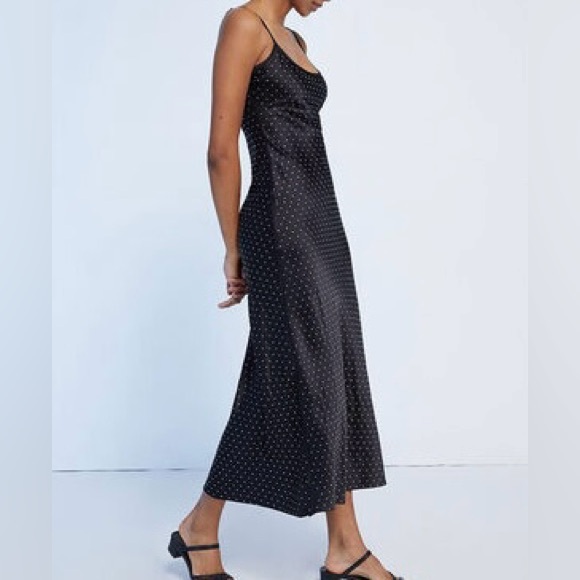 🚫🛑⭕️❌SOLD❌⭕️🛑🚫WeWoreWhat Black Crystal Embellished Slip Midi Dress - Picture 2 of 4